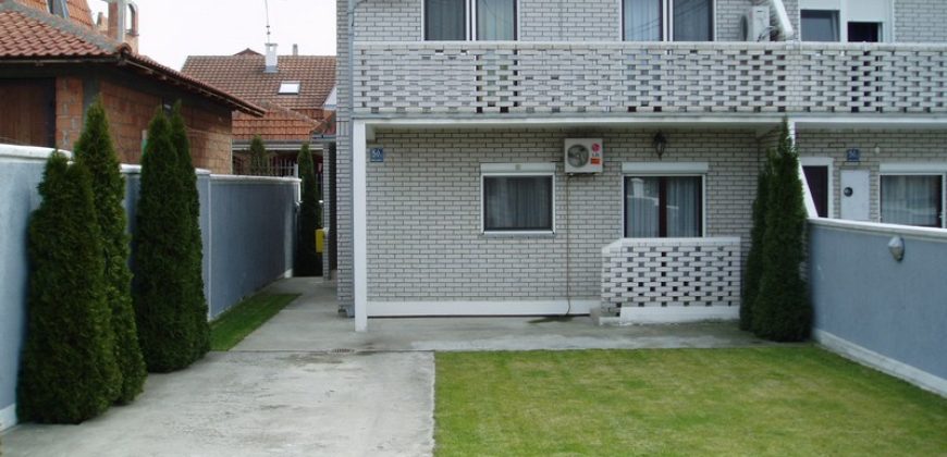 Voždovac – Vojvode Vlahovića 107kvm (ukupno 140kvm)