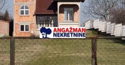 Batajnica – Batajnički vinogradi 921kvm + 32ara