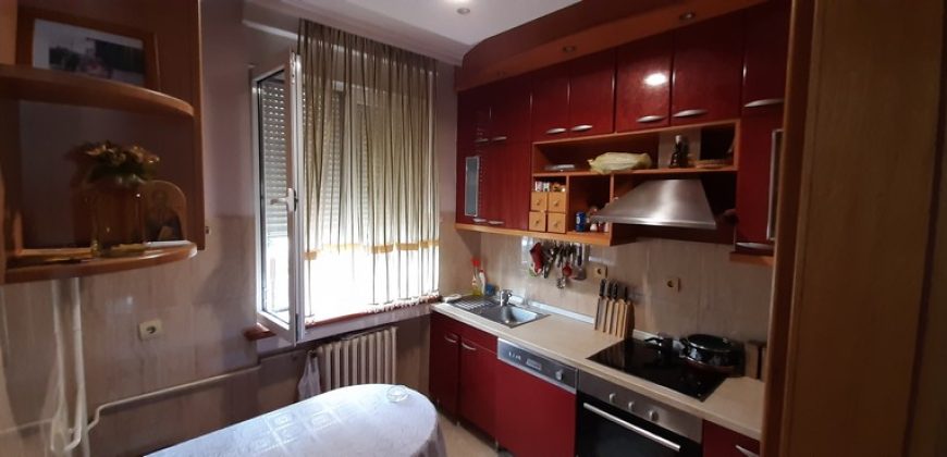 Voždovac, TC „Stadion“ – Milovana Jankovića 250kvm