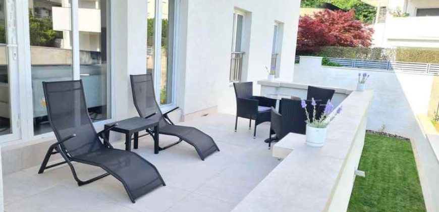 Dedinje – Velisava Vulovića 180kvm+ 2a