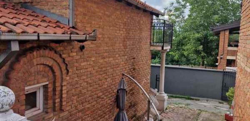 Odlična kuća – 220kvm+2ara