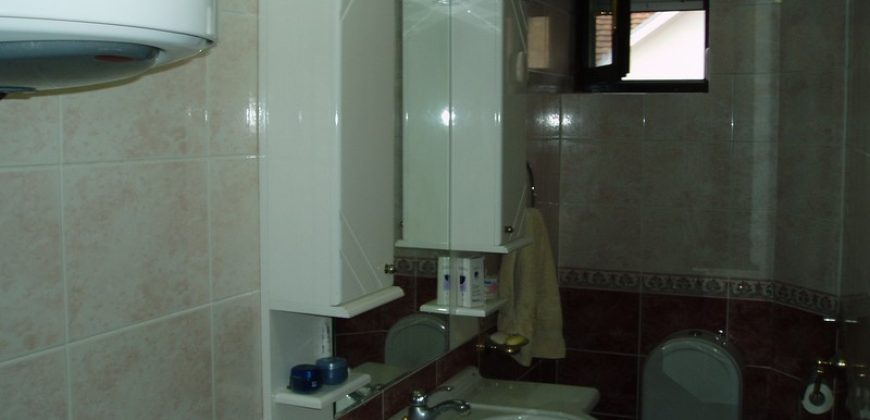 Voždovac – Vojvode Vlahovića 107kvm (ukupno 140kvm)