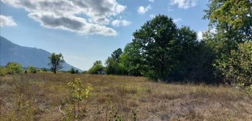 Parcele sa starom kućom 2ha7a31kvm