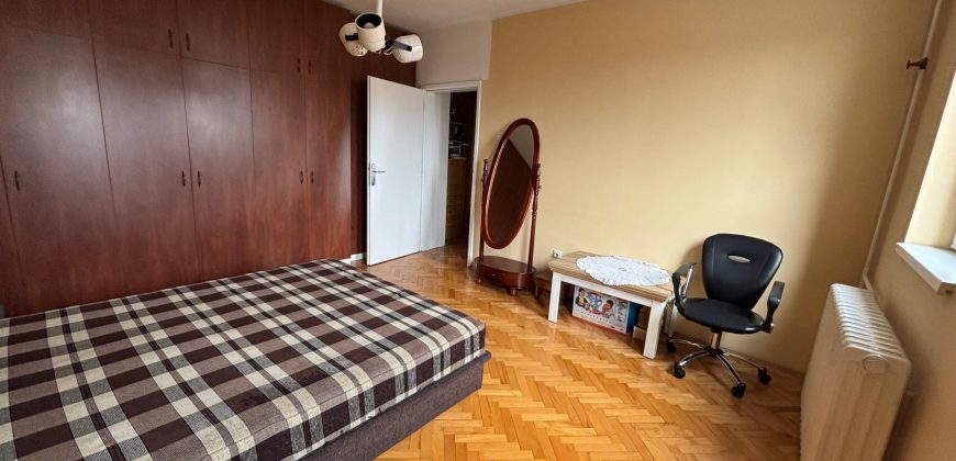 Vračar – Anastasa Jovanovića 96kvm + 4T