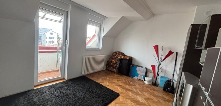 Vračar – Anastasa Jovanovića 96kvm + 4T