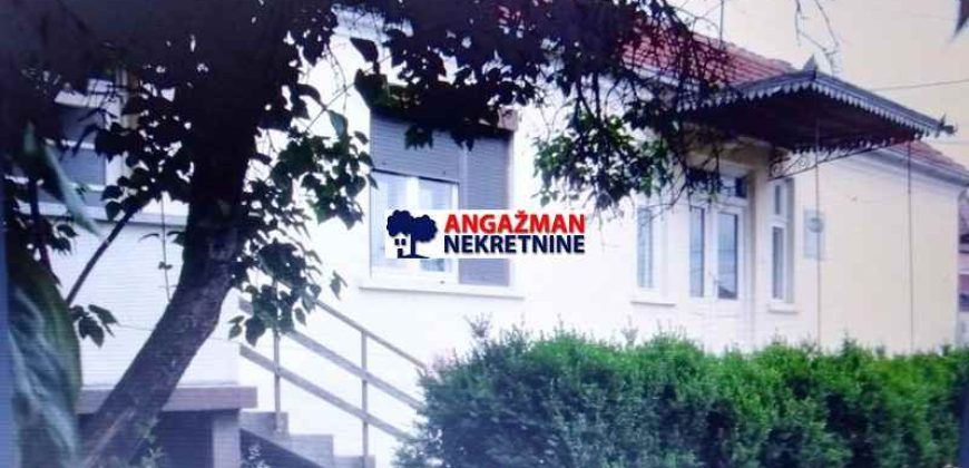 Kragujevac – Gradimira Mladenovića 95kvm+5a