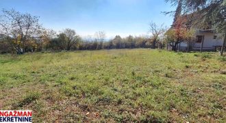 Koraćica, Petkaći, plac pored puta – 14,24ari