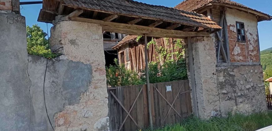 Boljevac, Rtanj – Krivi vir 75kvm + 11,83ari