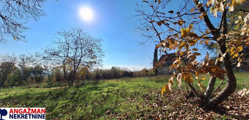 Koraćica, Petkaći, plac pored puta – 14,24ari