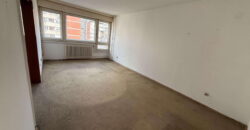 Blok 70, J. Gagarina, bliže Oml. brigada, 72kvm