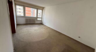 Blok 70, J. Gagarina, bliže Oml. brigada, 72kvm