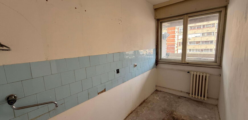 Blok 70, J. Gagarina, bliže Oml. brigada, 72kvm