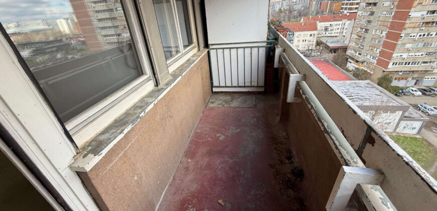 Blok 70, J. Gagarina, bliže Oml. brigada, 72kvm