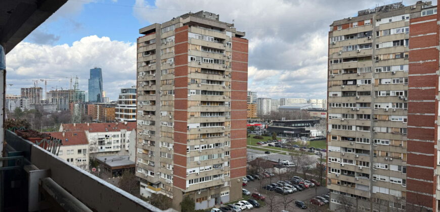 Blok 70, J. Gagarina, bliže Oml. brigada, 72kvm