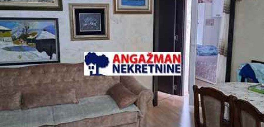 Humski put sa 2 parking mesta