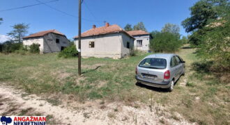 Bor, Šarbanovac – tri kuće 35kvm + 72kvm +45kvm + 57,57ari