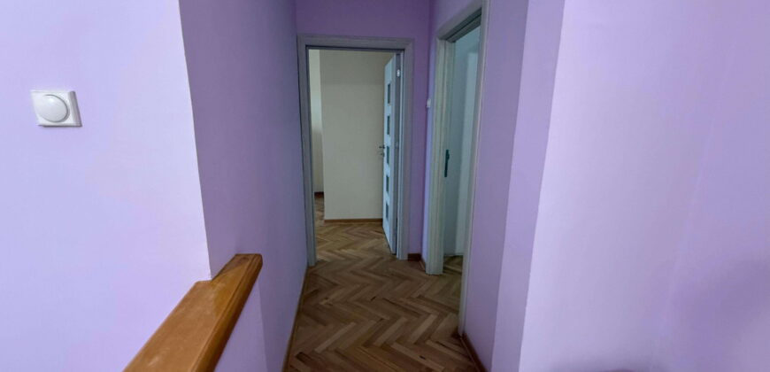 Duplex 114kvm, Konjarnik