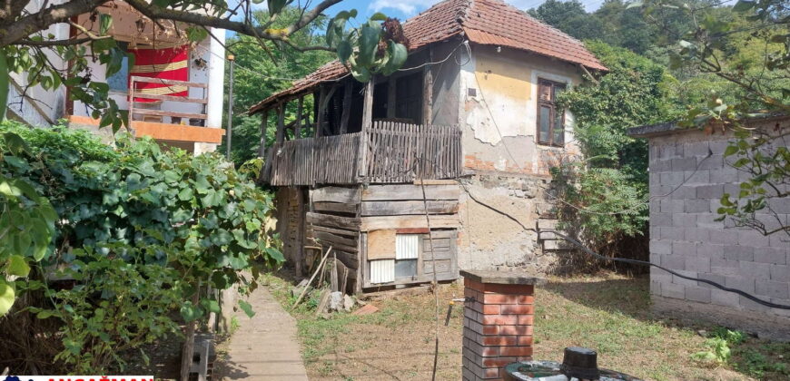 Boljevac – dve kuće 111kvm + 6,33ara