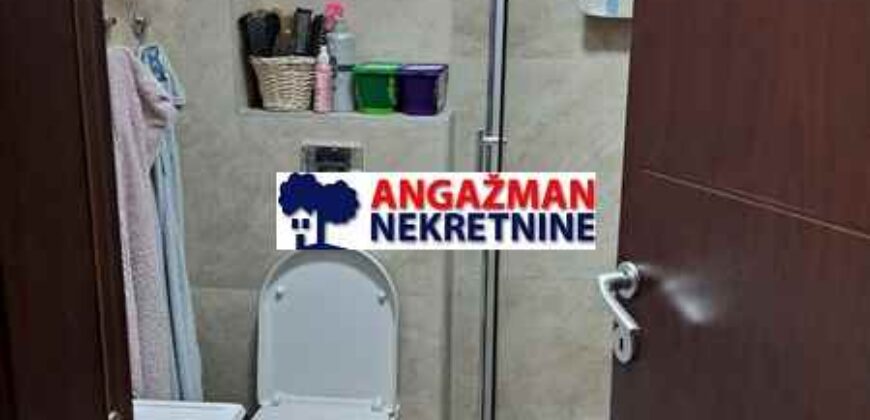 Humski put sa 2 parking mesta