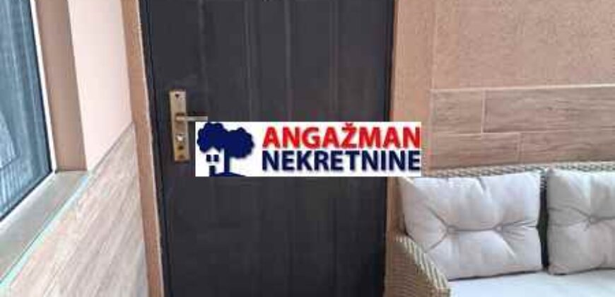 Humski put sa 2 parking mesta