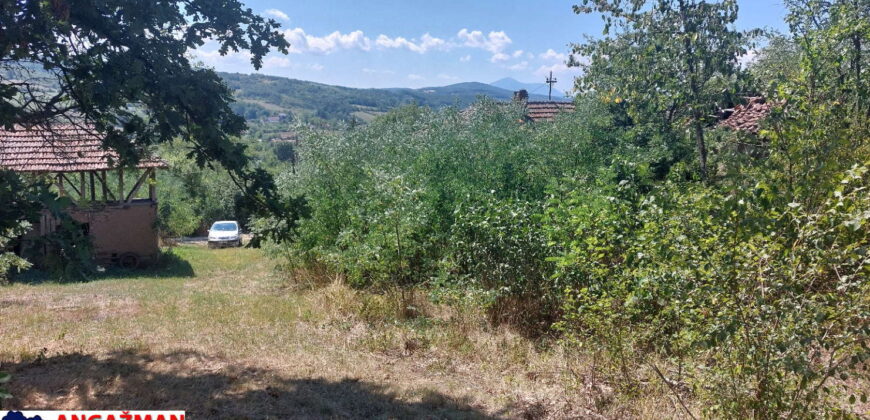 Bor, Šarbanovac – tri kuće 35kvm + 72kvm +45kvm + 57,57ari