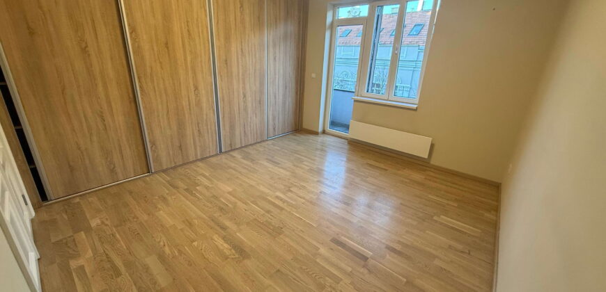 Dorćol, salonac – Strahinjića Bana 60kvm (56+4)