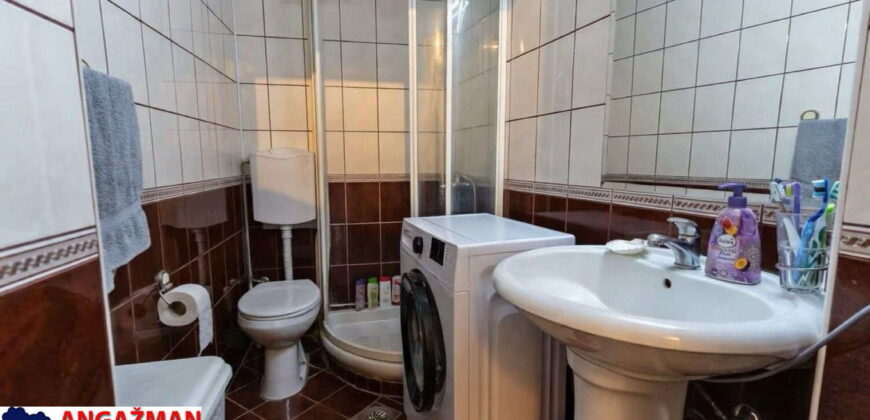 Vračar, na odličnoj lokaciji – 69kvm (64+5)