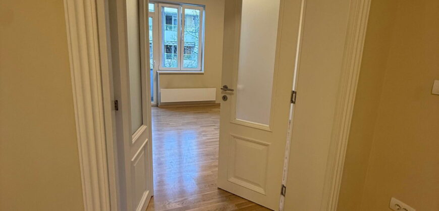 Dorćol, salonac – Strahinjića Bana 60kvm (56+4)