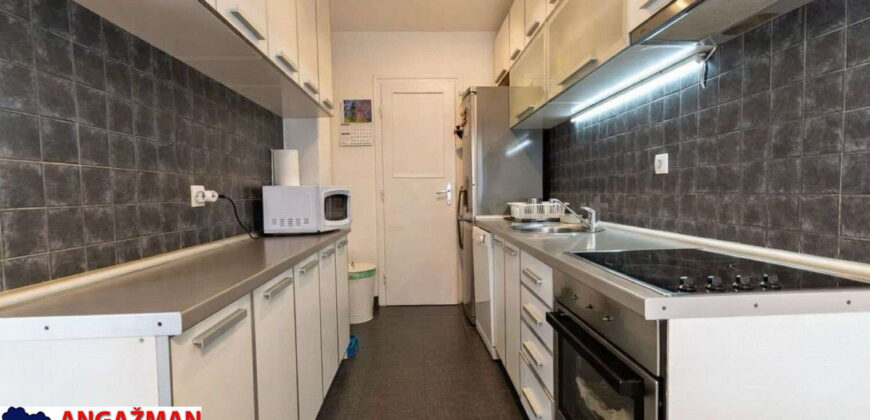 Vračar, na odličnoj lokaciji – 69kvm (64+5)