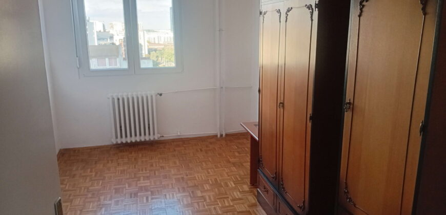 Veliki porodičan stan u bloku 63