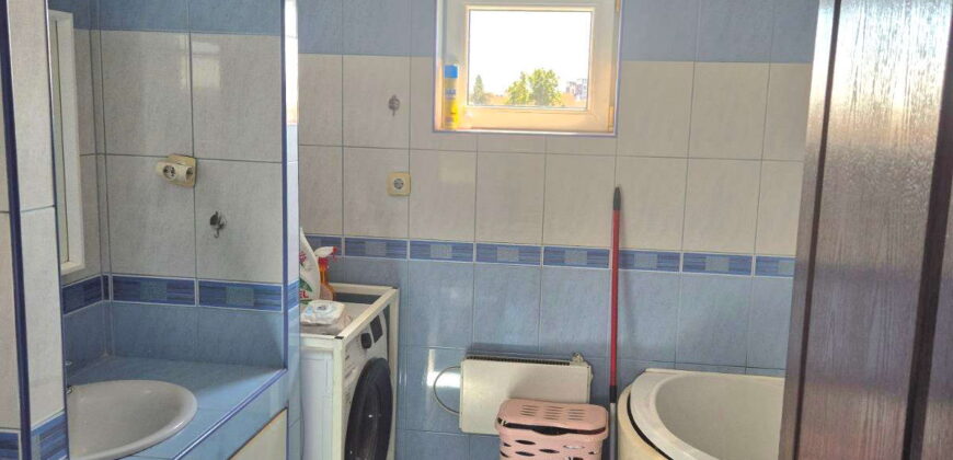Kompletno renoviran četvorosoban stan u Zemunu