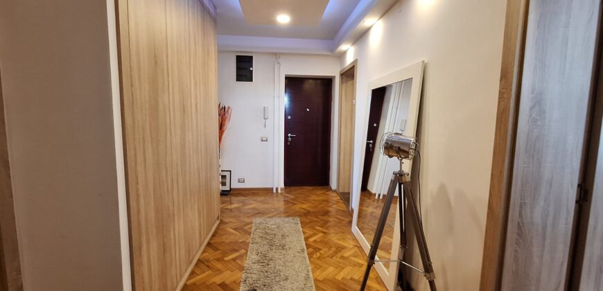 Balkanska,lux 3.0,obezbeđen parking